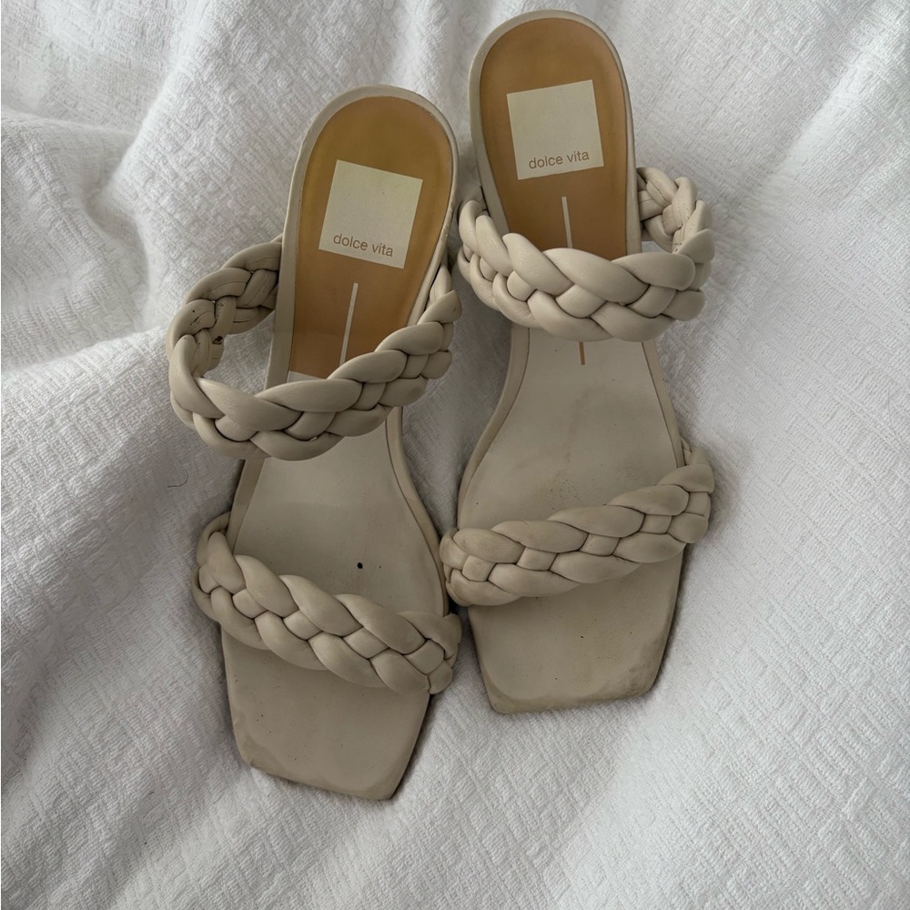 Dolce Vita Cream Braided Sandals Flat Open-Toe